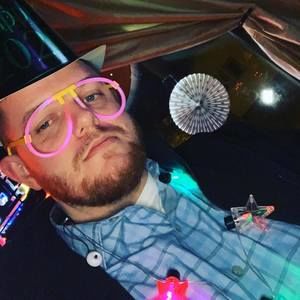 Meet your Posher, Eric